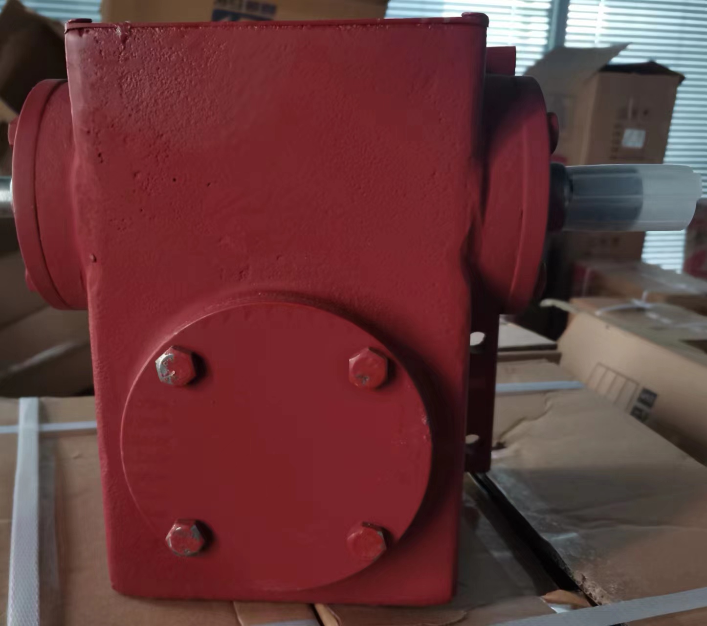 手摇箱体组立机